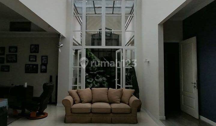 Mewah Rumah Area Prime di Menteng Jakarta Pusat 1