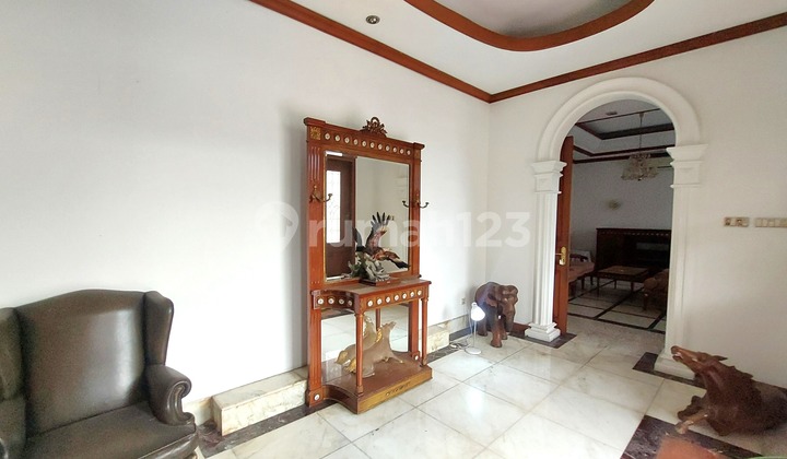 LXMMT 0150 For Sale Well-Maintained Old House With Swimming Pool In The Elite Area Of Menteng, Central Jakarta 2