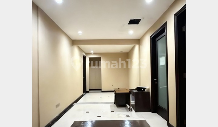 Lxmmt 0170 Dijual Dibawah NJOP, Bangunan Kantor Lokasi Strategis Dekat Melawai dan Blok M Jakarta Selatan
