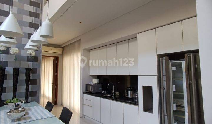 Dijual Rumah Mewah Furnished Graha Famili Dekat National Hospital Surabaya 2