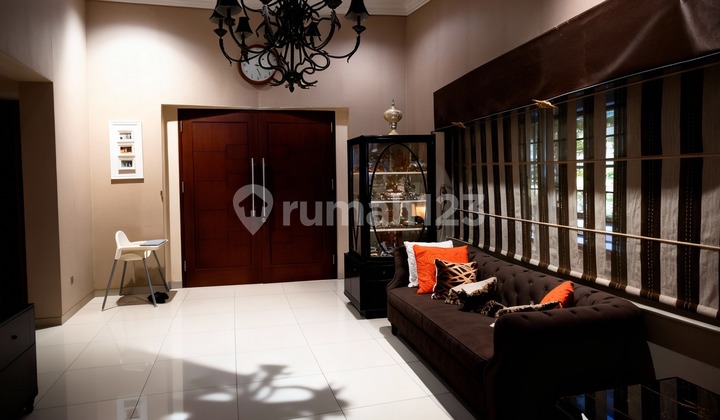 Lxmmt 0171 Dijual Rumah Bagus Asri Siap Huni di Area Elit Menteng Jakarta Pusat 2