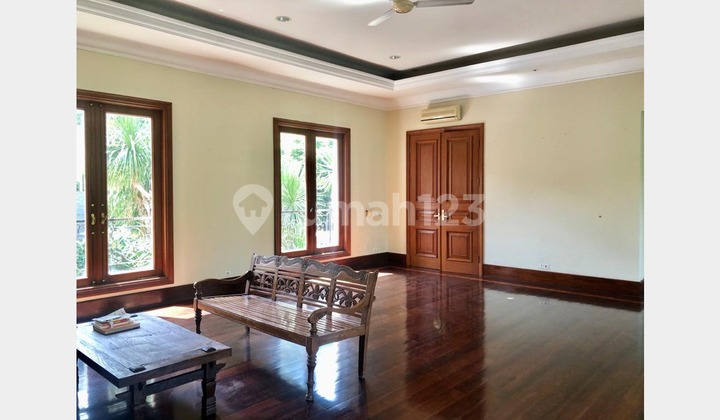 LXMMT 0126 Dijual Rumah Mewah Dengan Swimming Pool Di Area SCBD Kebayoran Baru Jakarta Selatan 2