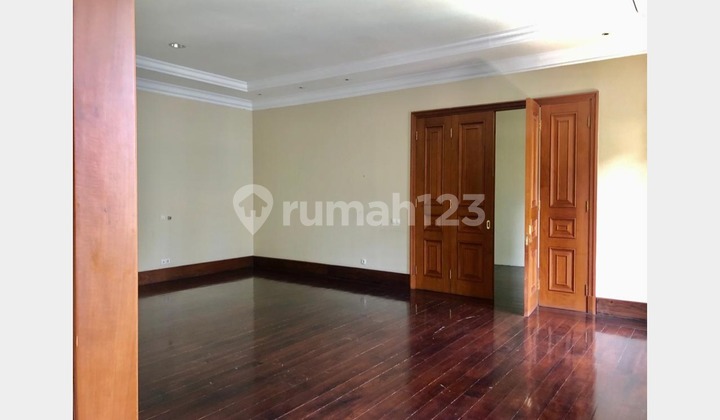 LXMMT 0126 Super Luxurious! Ready-to-Occupy House for Sale in SCBD Senayan Area, South Jakarta 2