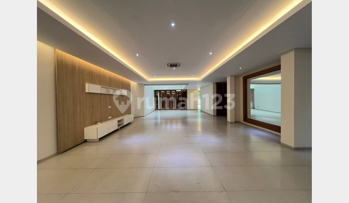 LXMMT 0144 Disewakan Rumah Mewah Semi Furnished Area Menteng Jakarta Pusat LXMMT 0144 Disewakan Rumah Mewah Semi Furnished Area Menteng Jakarta Pusat