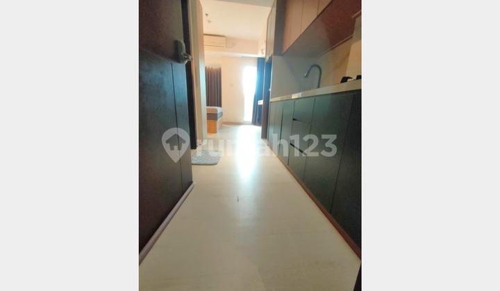 LJM 0032 For Rent Beautiful Furnished Studio Apartment Grand Sungkono Lagoon Surabaya
