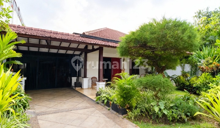 Lxmmt 0171 Dijual Rumah Bagus Asri Siap Huni di Area Elit Menteng Jakarta Pusat