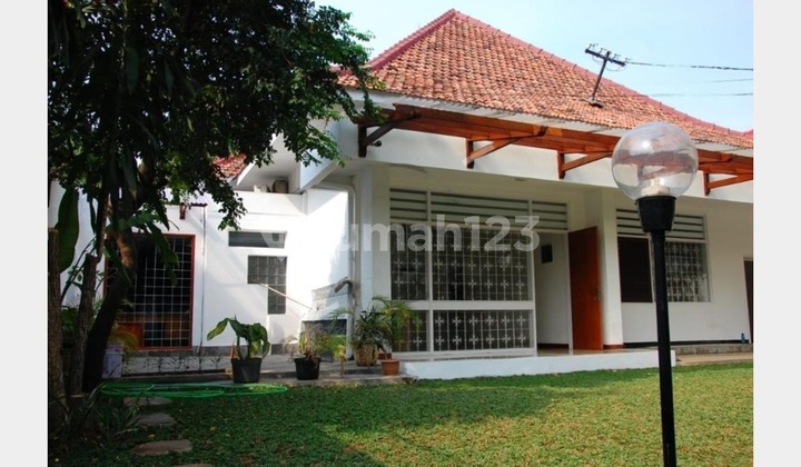Lxmmt 0065 Siap Huni! Dijual Rumah Adem Di Menteng Ada Kolam Renang Lxmmt 0065 Siap Huni! Dijual Rumah Adem Di Menteng Ada Kolam Renang