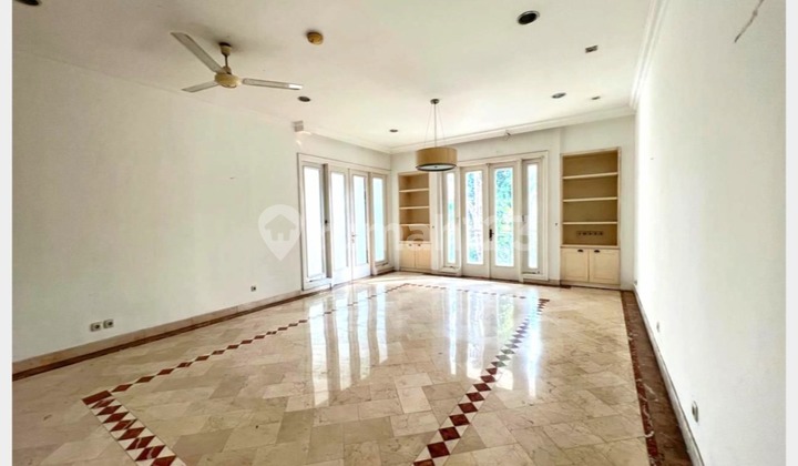 LXMMT 0162 Dijual Rumah Mewah Dengan Kolam Renang Di Area Elit Menteng Jakarta Pusat