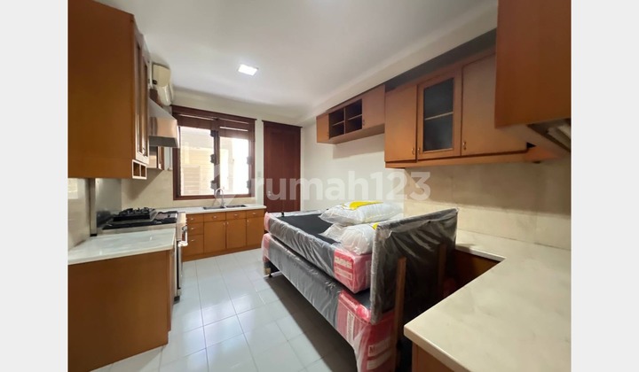 Lxmmt 0172 For Rent Semi-Furnished House with Swimming Pool Ready to Occupy Menteng Central Jakarta 2