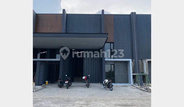 Lpxmdp 2 Gudang Strategis One Gate System Dekat Akses Tol Sidoarjo Dilengkapi Kantor