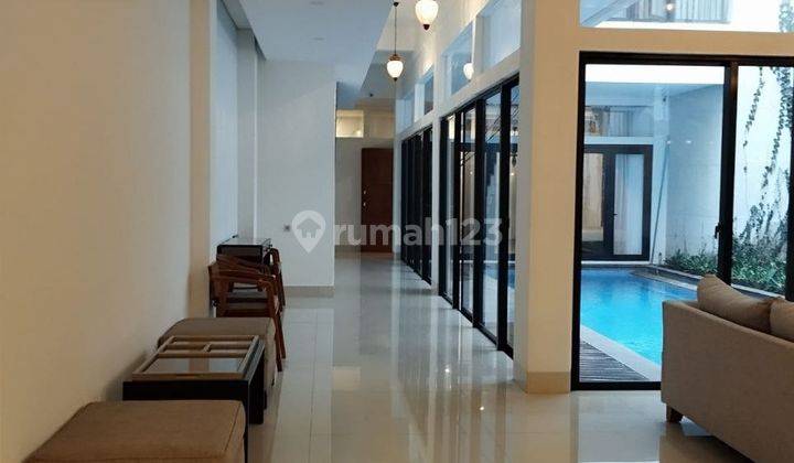 LXMMT 0084 Disewakan Rumah Full Furnished Dengan Kolam Renang Menteng Jakarta Pusat 1