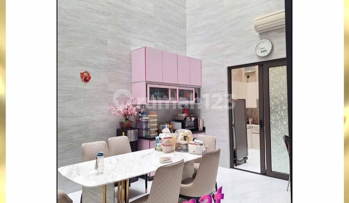 For Quick Sale: 2.5 L Hook House in Citra Garden 3 2