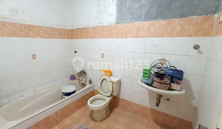 Di Jual Rumah 1,5 Lt, Di Pinggir Jln Boulevard 2