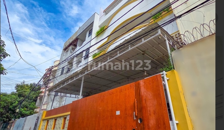 Dii Jual Rumah Kost yang Menghasilkan Pendapatan Besar Bagi Pemilik Kost, Lokasi di Mangga Besar
