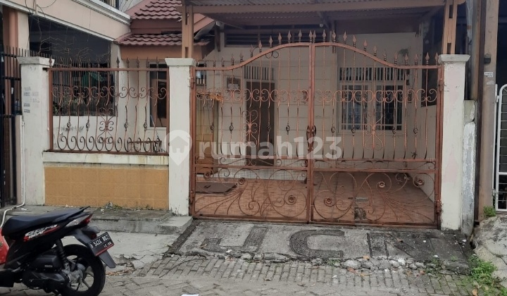 Di jual Rumah 1 lt di Taman Surya 2 