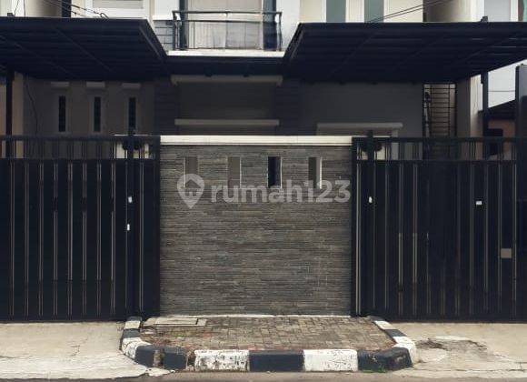 Di jual Rumah 2 lt di Daan Mogot Baru hadap boulevard 1