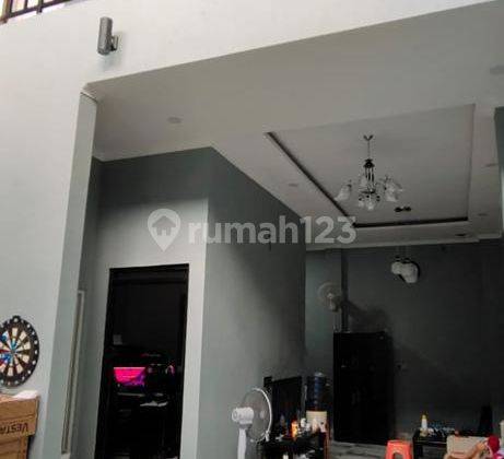 Dijual rumah 2 lt, semi furnish di Taman Ubud Karawaci 2