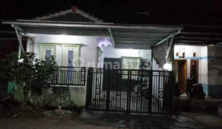 Di jual rumah 2 lt di Cengkareng