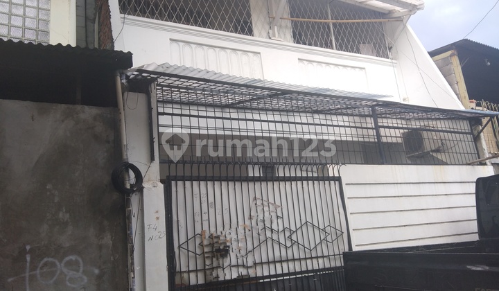Di jual rmh 2 lt di daerah menceng Cengkareng
