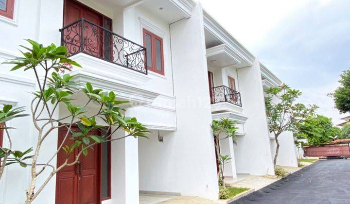 Di  Rumah 2 lt di Graha Raya Bintaro 2