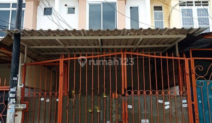 Di jual rumah 2 lt di Taman Palem Lestari 1