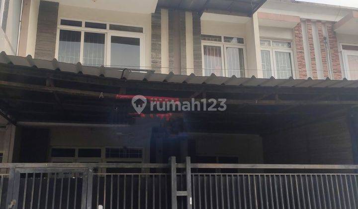 Di jual rumah 2 lt di Park Residence 1