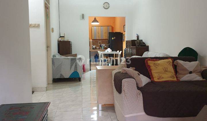 Di jual rumah 1 1/4 di Villa Melati Mas 1