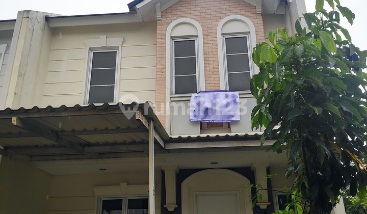 Di jual rumah 2 lt di Vanya Park Bsd, 