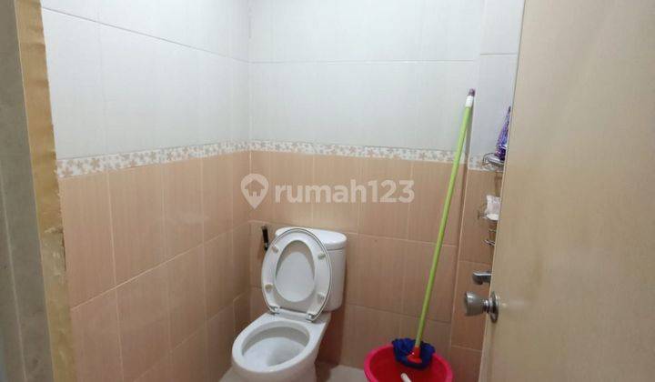 Dijual rumah 2 lt demi furnish di Taman palem lestari 2