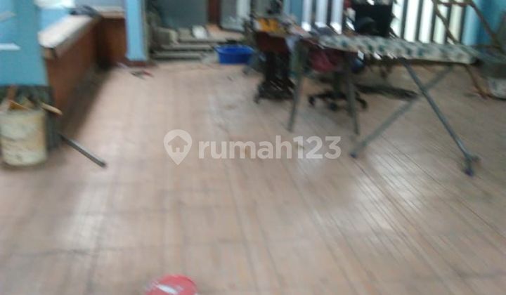 Di jual rumah 2 lt bisa buat tinggal/kantor/dagang hadap jln boulevard lokasi strategis daerah menceng 2