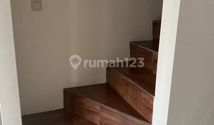 Di jual rumah 2 lt di cluster Amarillo Gading Serpong 2