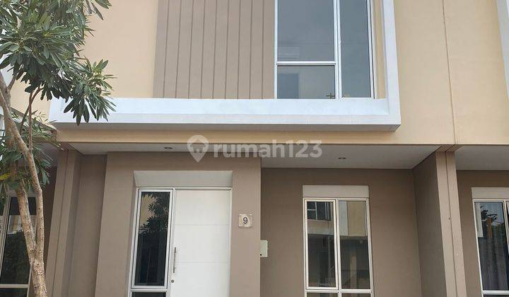 Di jual rumah 2 lt di cluster Padova Gading Serpong 1