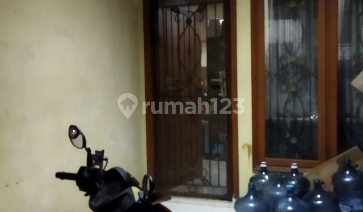 Di jual rumah 1 lt di daerah Menceng Cengkareng