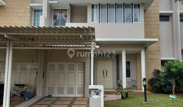 Di  rumah mewah 2 lt di Sumarecon Serpong 1