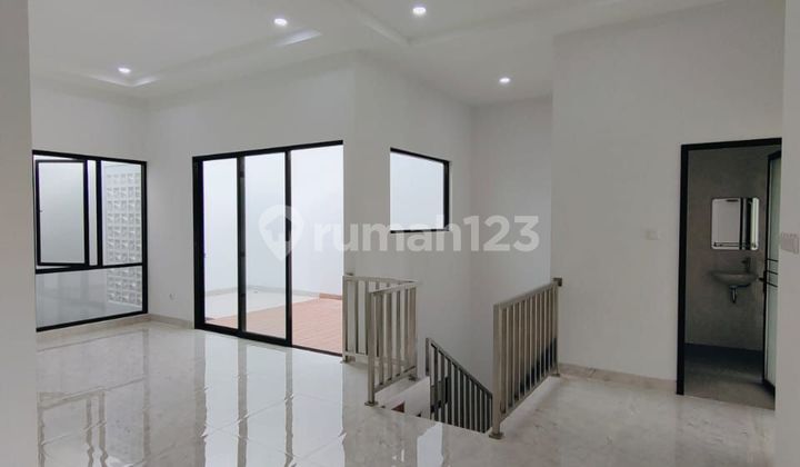 Di jual Rumah Mewah Baru dibangun di Nusa Loka BSD 2