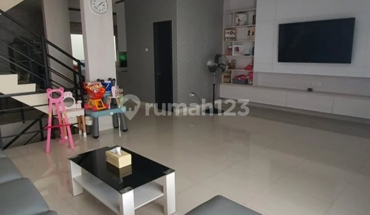 For Sale 3.5-Story House in Tanjung Duren 2