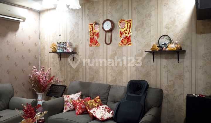 Di Jual Rumah Bagus 2 Lt Di Taman Palem Lestari