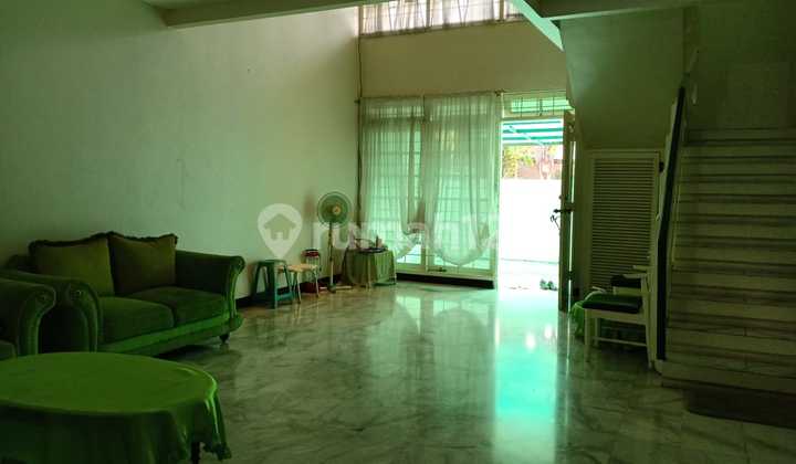 Di Jual Rumah 2 Lt, Di Intercon Kebun Jeruk 