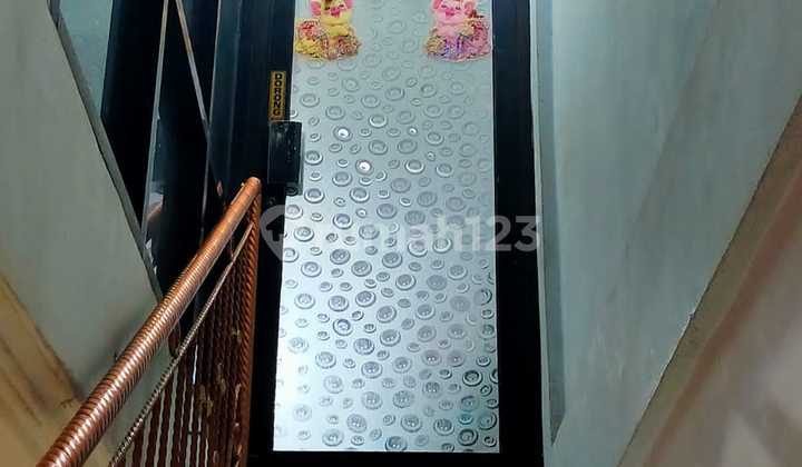 Di Jual Ruko 3 Lt, Lokasi Strategis Dan Ramai Hadap Boulevard Menceng Di Jual Ruko 3 Lt, Lokasi Strategis Dan Ramai Hadap Boulevard Menceng