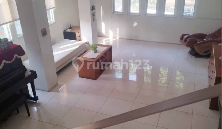 Dijual Rumah Bagus 4 Lantai, Hook, Furnished 2