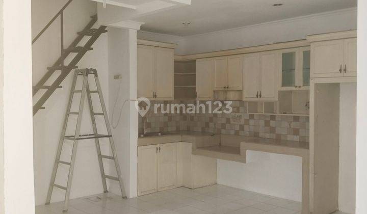 Disewakan Rumah 1,1/4 Lt, Rapi Siap Huni Citra Garden 3 1