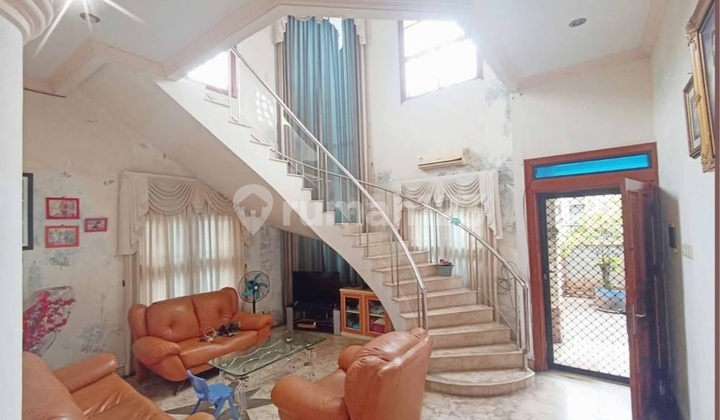 Di Jual Rumah Mewah 2 Lantai Di Taman Palem Lestari 2