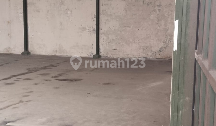 Well-Maintained Large Ready-to-Use Warehouse for Rent in Sapan Bojongsoang Well-Maintained Large Ready-to-Use Warehouse for Rent in Sapan Bojongsoang
