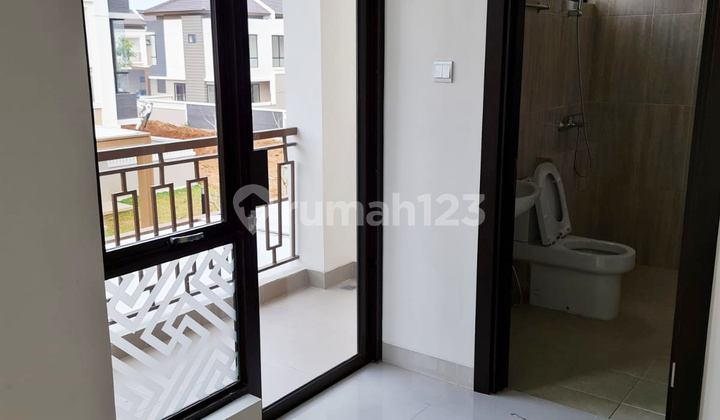 For Sale Nice House in a Luxury Complex at Podomoro Park 2