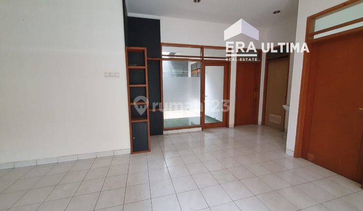Rumah Minimalis Bersih di Batununggal