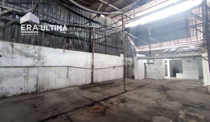 Gudang Siap Pakai di Sayap Jenderal Sudirman