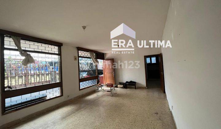 Rumah Bagus Unfurnished SHM di Pajajaran, Bandung 1