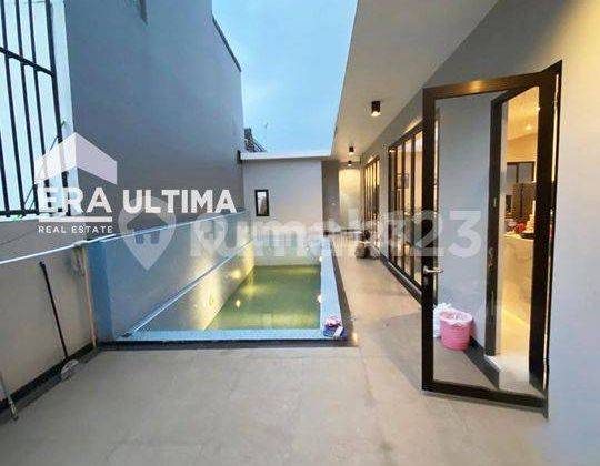 Turun Harga Rumah Minimalis Dengan Kolam Renang di Setiabudi Regency 1