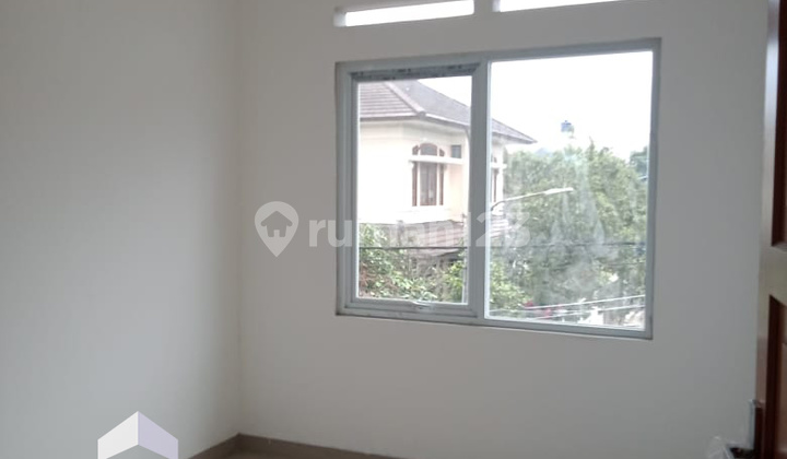 Ruko Bagus Siap Pakai Lokasi Strategis di Buahbatu Bandung Ruko Bagus Siap Pakai Lokasi Strategis di Buahbatu Bandung