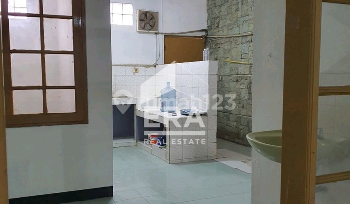 Ruko Siap Pakai Cocok untuk Usaha di Taman Kopo Indah 2 2